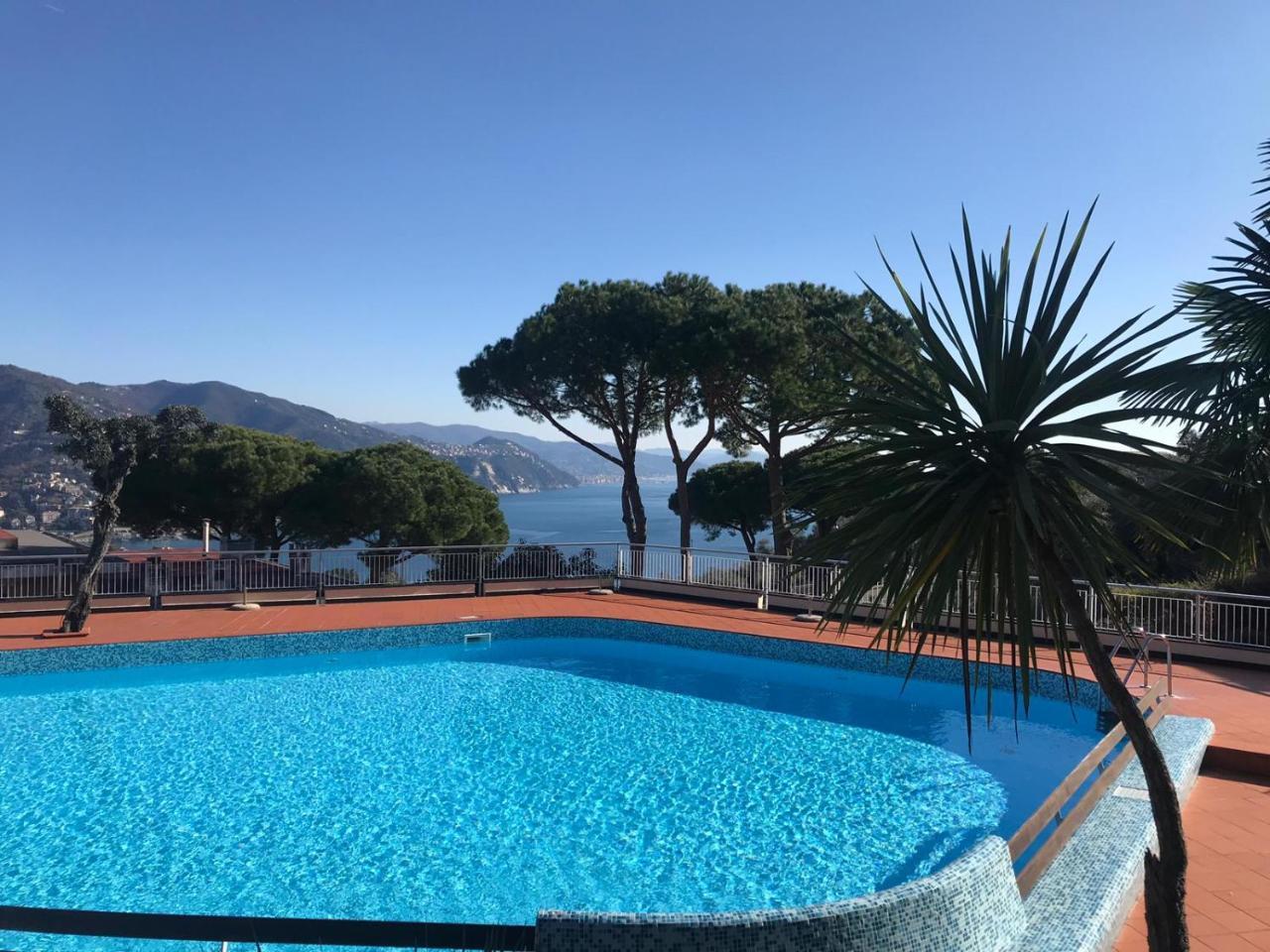 Residence "Delfino" Con Piscina E Campo Da Tennis Rapallo Eksteriør bilde