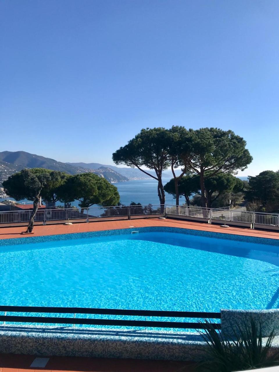 Residence "Delfino" Con Piscina E Campo Da Tennis Rapallo Eksteriør bilde