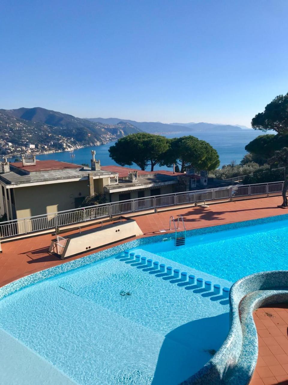 Residence "Delfino" Con Piscina E Campo Da Tennis Rapallo Eksteriør bilde