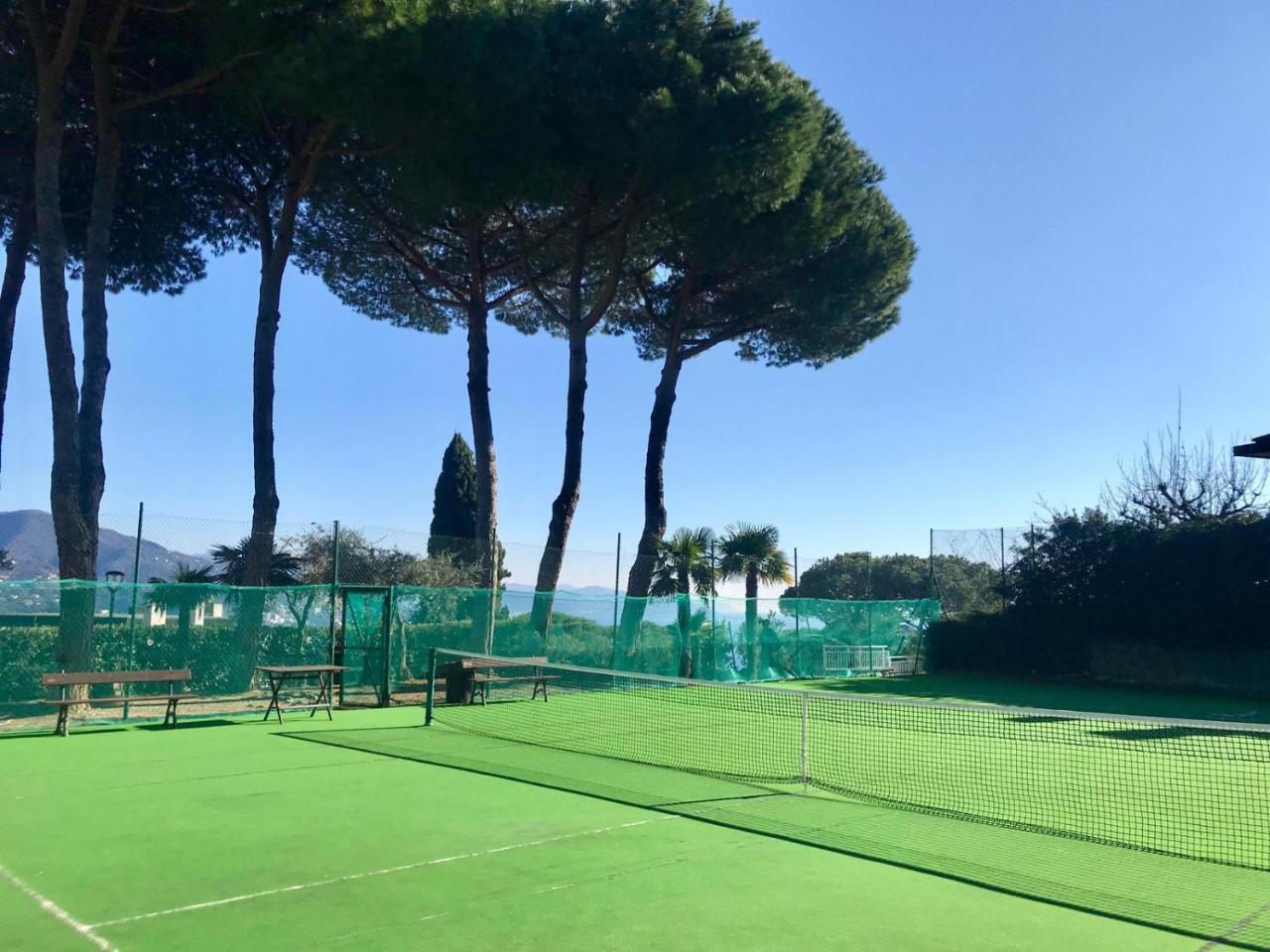 Residence "Delfino" Con Piscina E Campo Da Tennis Rapallo Eksteriør bilde